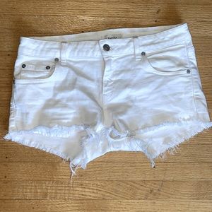 Aritzia 🤍 Talula White Jean Shorts